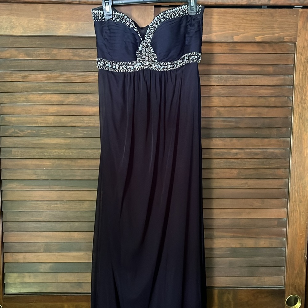 Navy Blue Strapless Gown